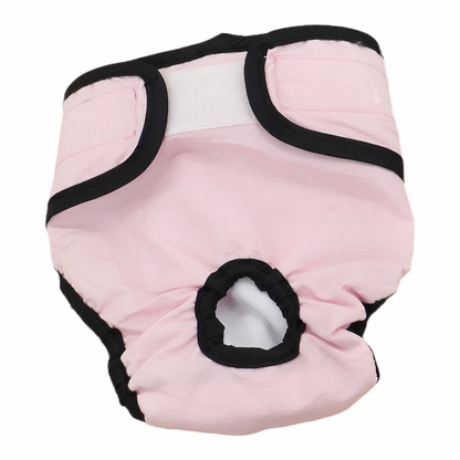 Vaskbar tispetruse rosa på hvit bakgrunn